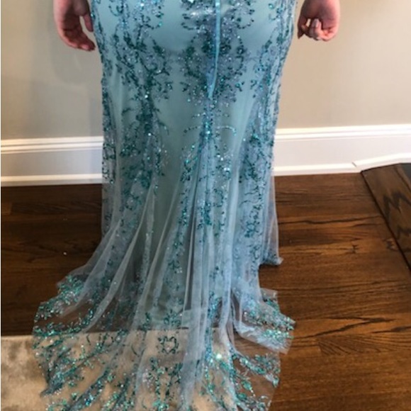 Evening Dress/Prom - Picture 4 of 5